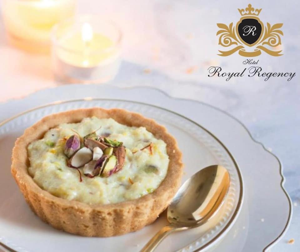 Hotel Royal Regency Bori  Dış mekan fotoğraf