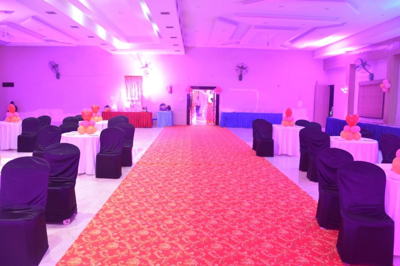 Hotel Royal Regency Bori  Dış mekan fotoğraf