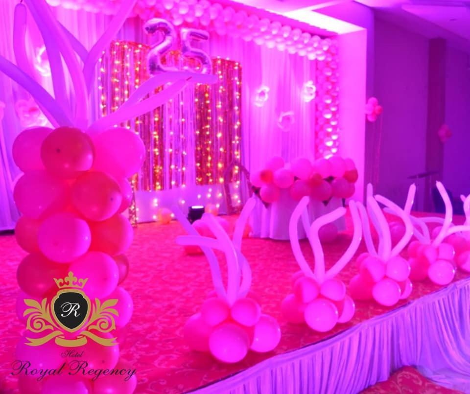 Hotel Royal Regency Bori  Dış mekan fotoğraf