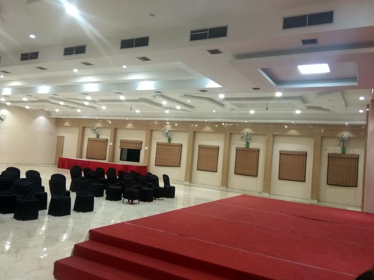 Hotel Royal Regency Bori  Dış mekan fotoğraf