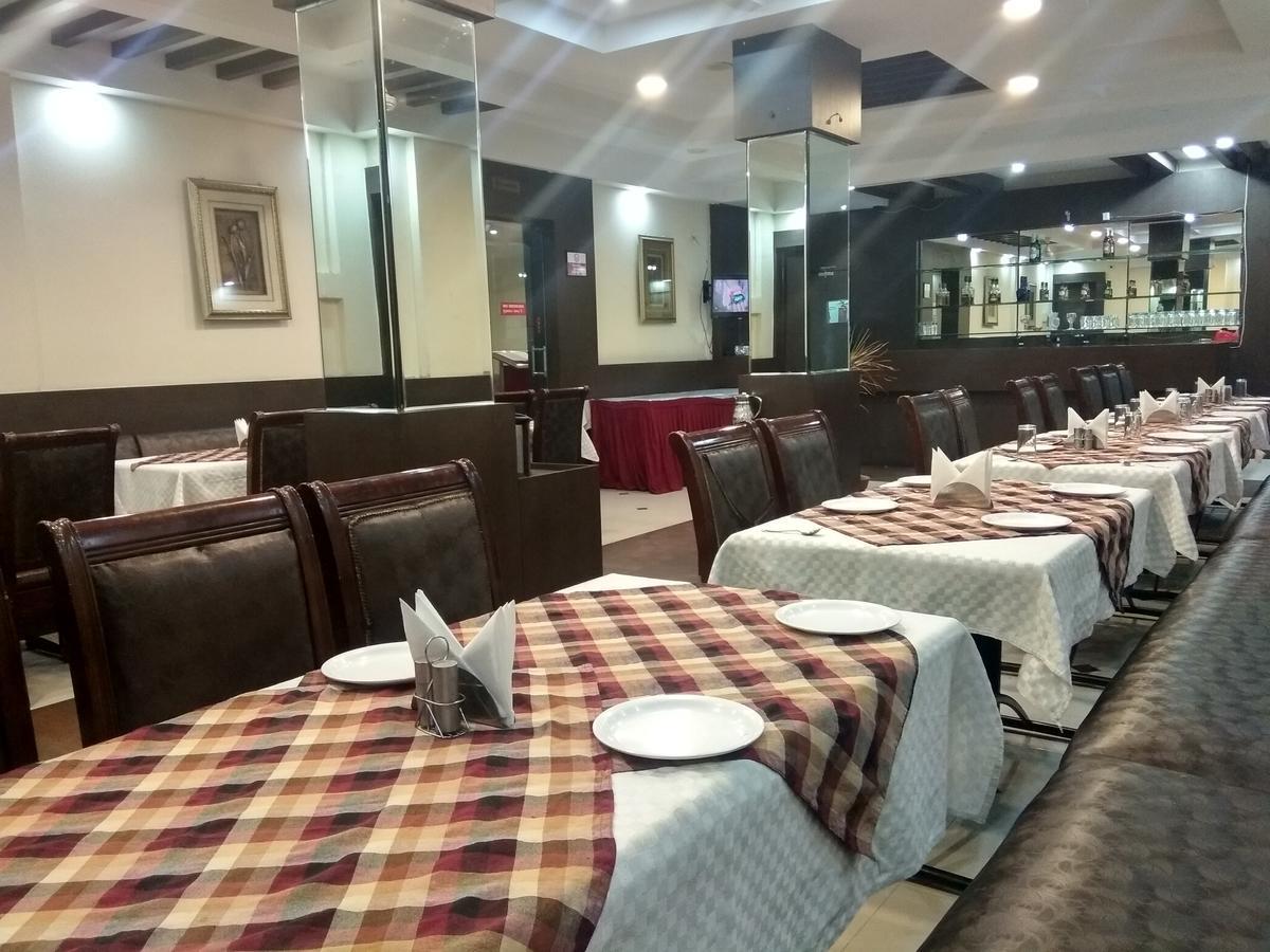 Hotel Royal Regency Bori  Dış mekan fotoğraf