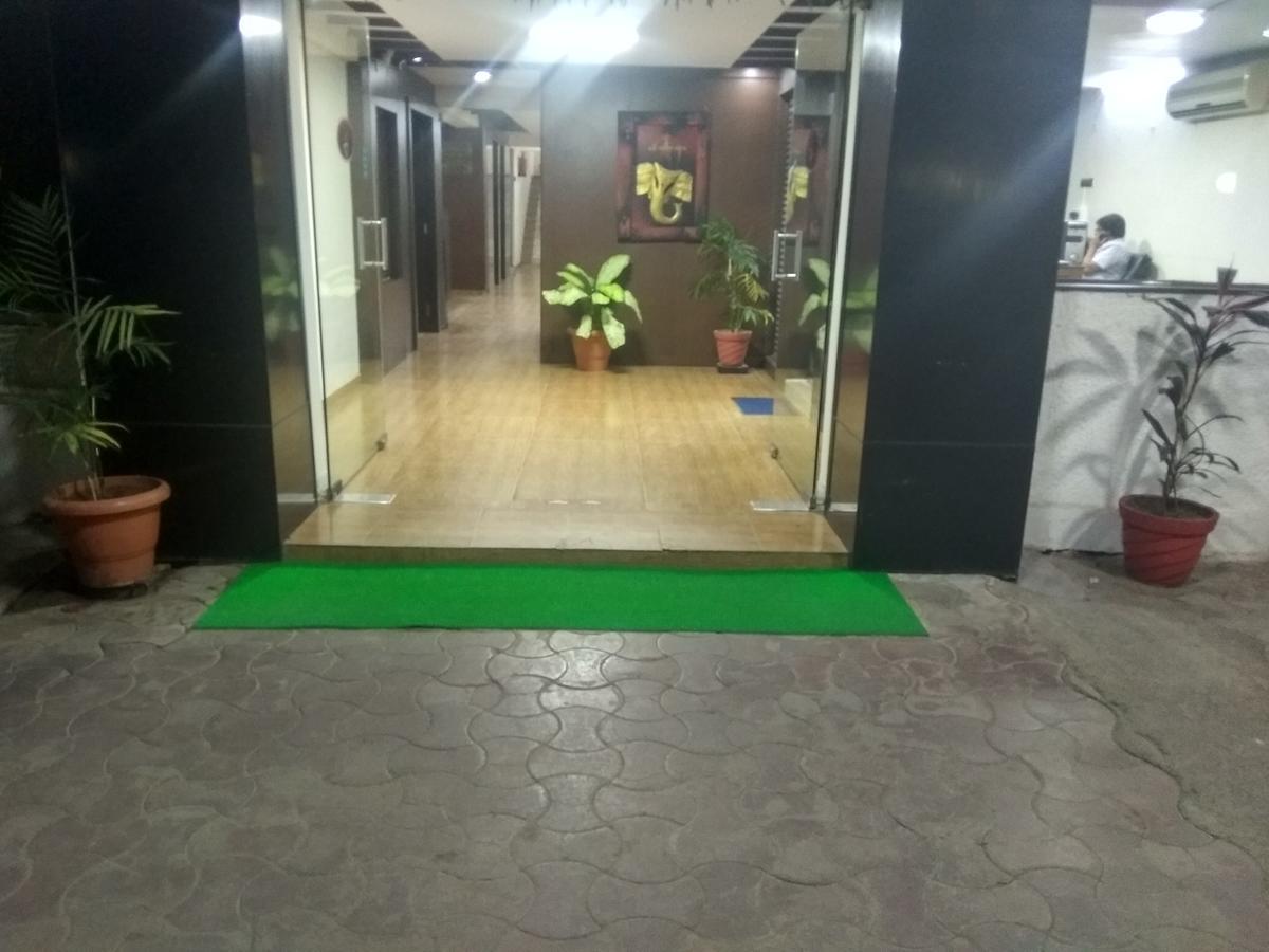 Hotel Royal Regency Bori  Dış mekan fotoğraf