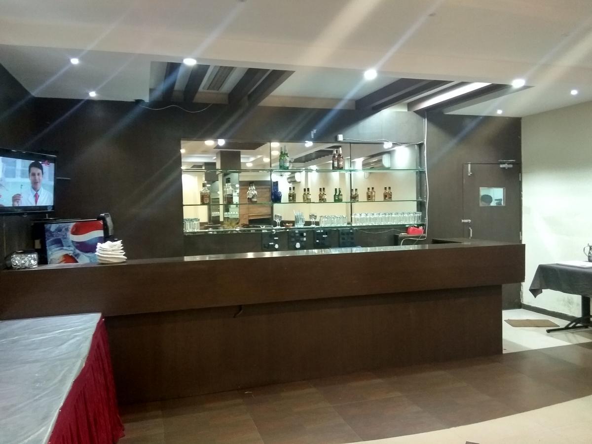 Hotel Royal Regency Bori  Dış mekan fotoğraf