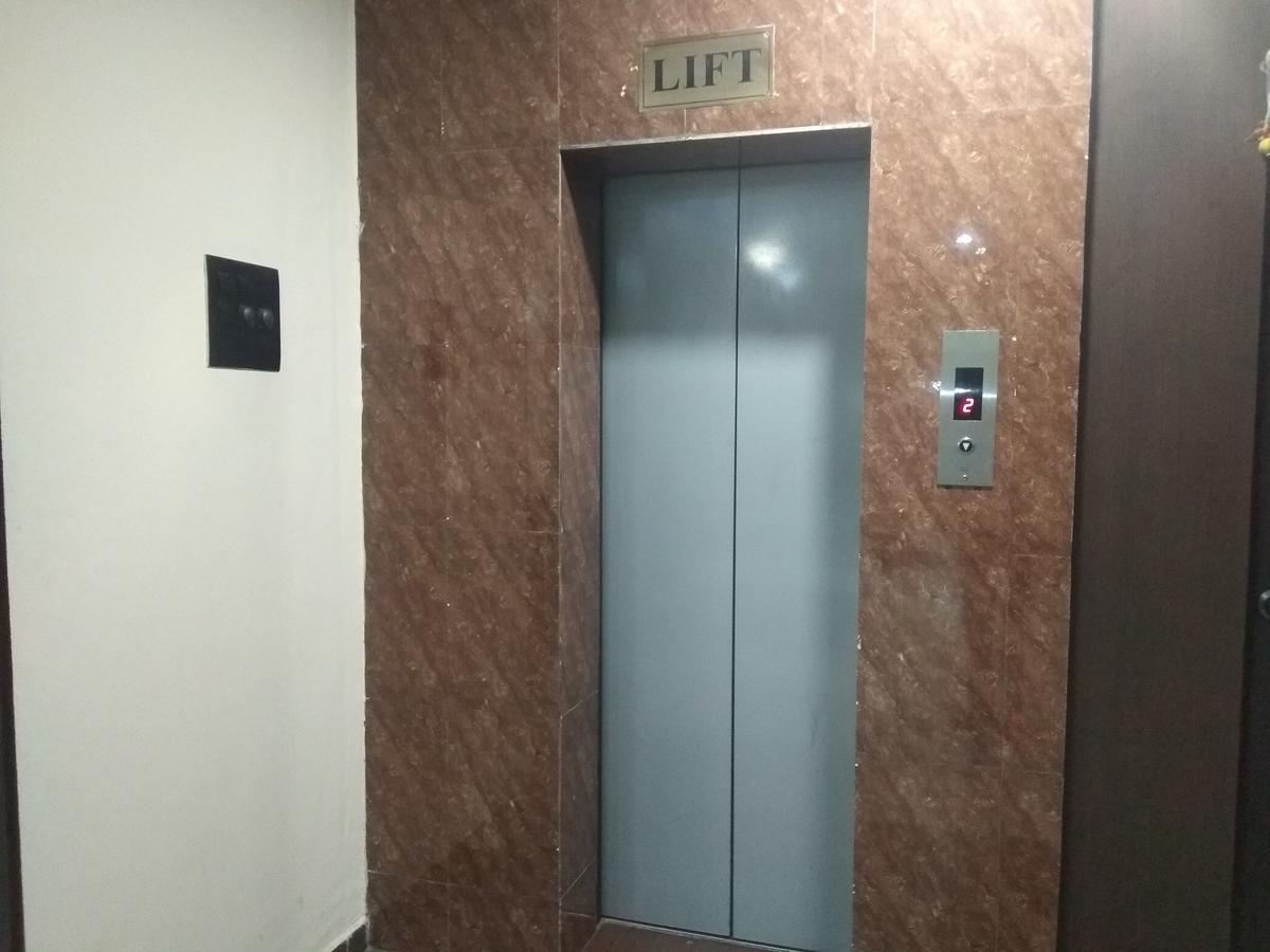 Hotel Royal Regency Bori  Dış mekan fotoğraf